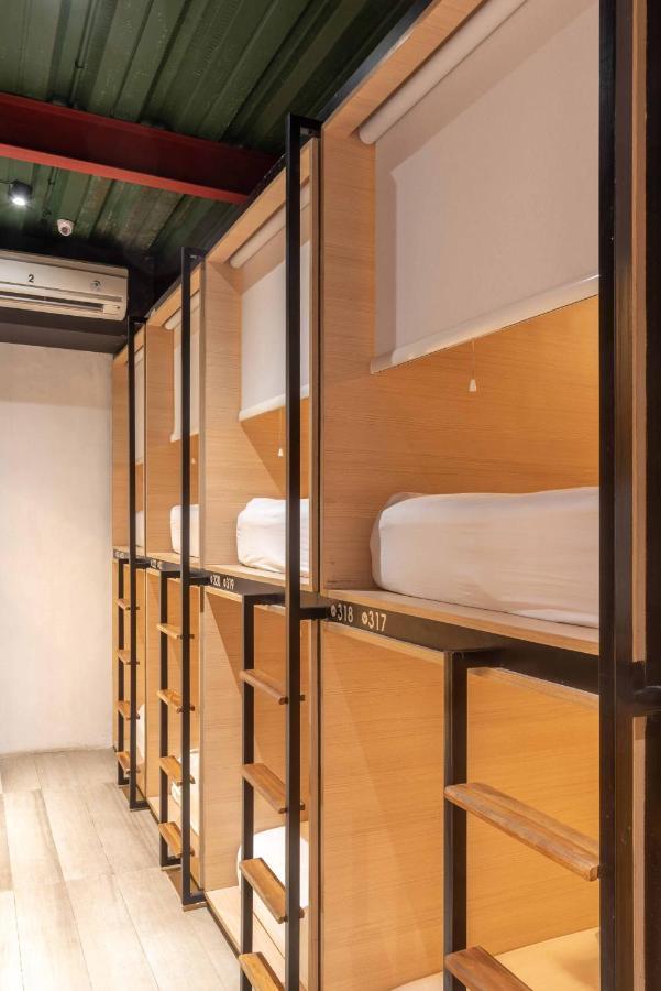 M Boutique Hostel Legian Kuta Lombok Eksteriør bilde