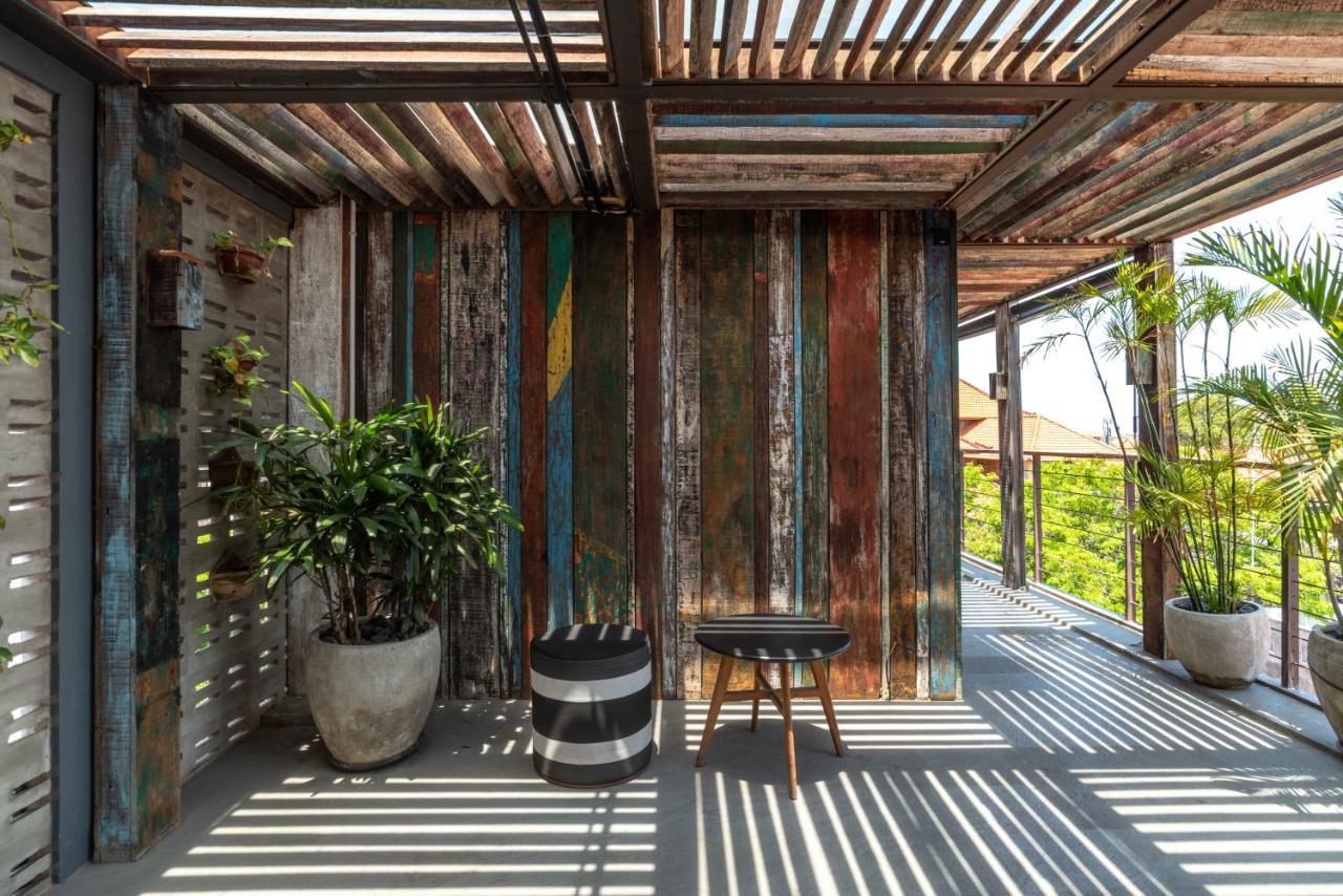 M Boutique Hostel Legian Kuta Lombok Eksteriør bilde