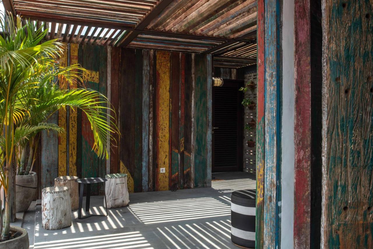 M Boutique Hostel Legian Kuta Lombok Eksteriør bilde