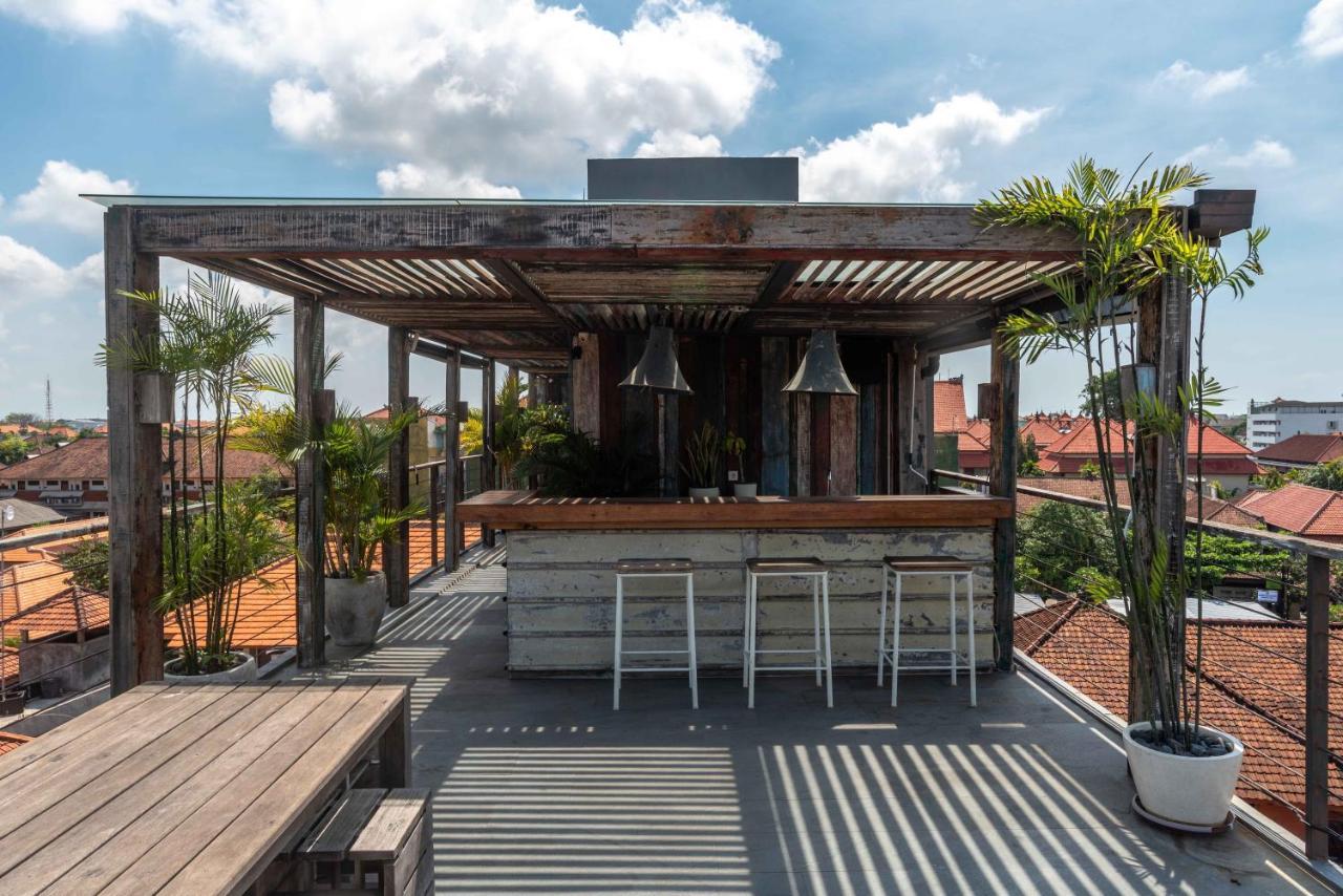 M Boutique Hostel Legian Kuta Lombok Eksteriør bilde