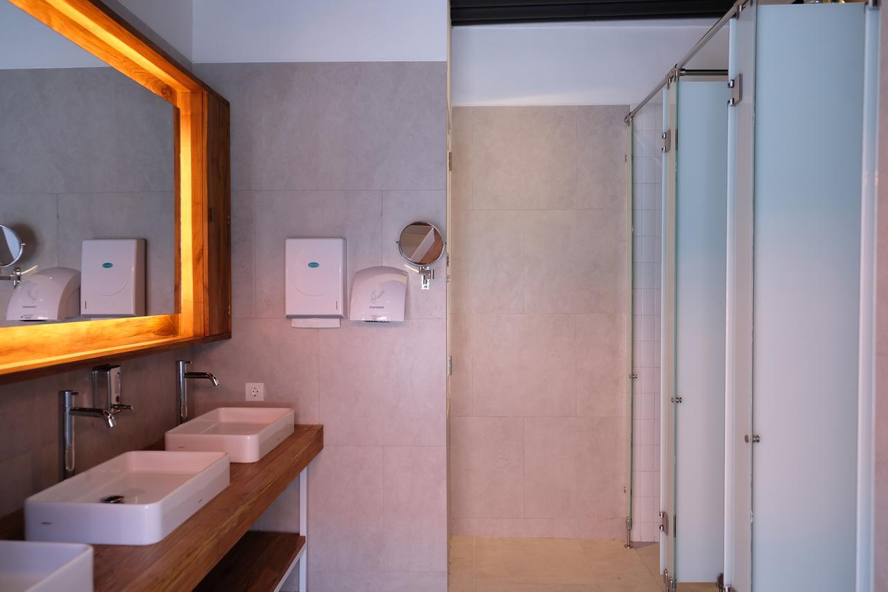 M Boutique Hostel Legian Kuta Lombok Eksteriør bilde