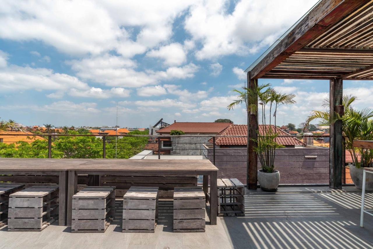 M Boutique Hostel Legian Kuta Lombok Eksteriør bilde