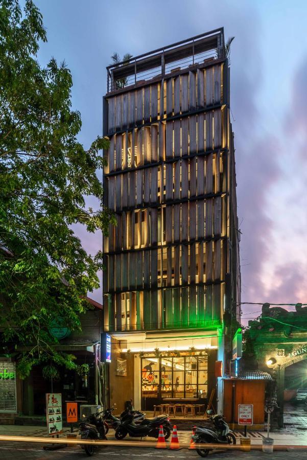M Boutique Hostel Legian Kuta Lombok Eksteriør bilde